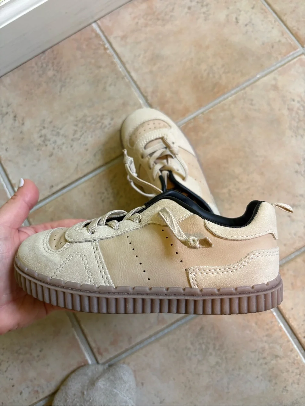 OshKosh B'gosh Tan Kids Sneakers with Gum Sole